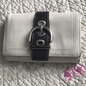 Cream Leather Coach Wallet Looks New!